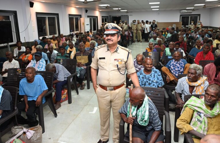 ‘Jyotirgamaya’: Visakhapatnam Police Commissioner’s initiative brings dignity to city’s homeless