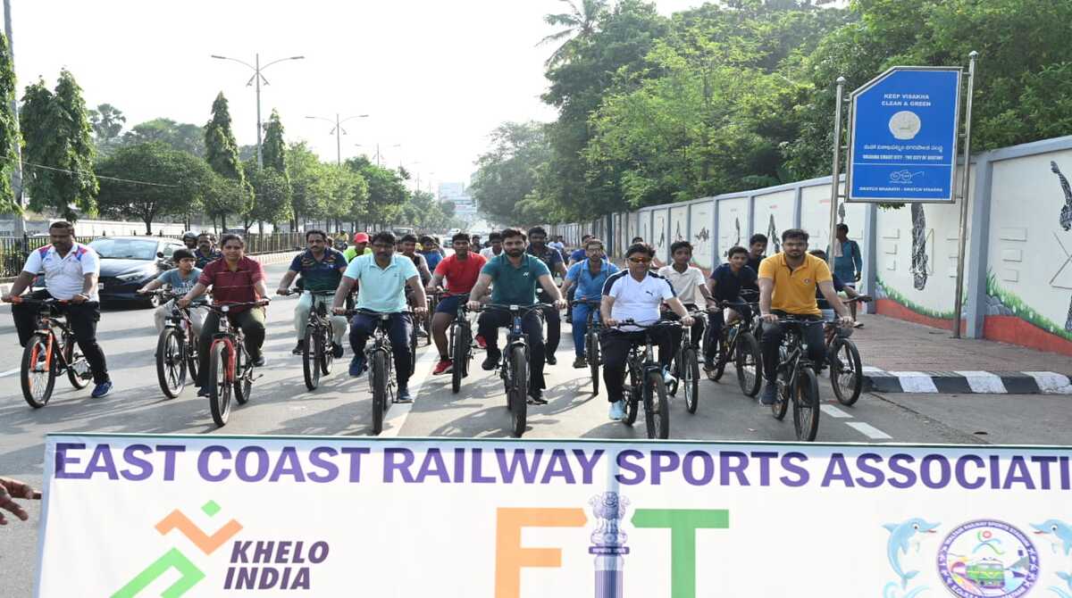 Waltair Division organises Sundays on Cycle under Fit India Movement in Visakhapatnam