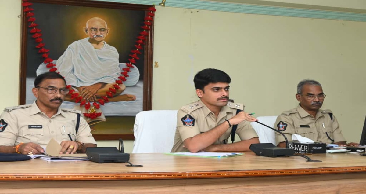 SP Calls for Urgent Action on Unsolved Cases, Focuses on Women’s Safety