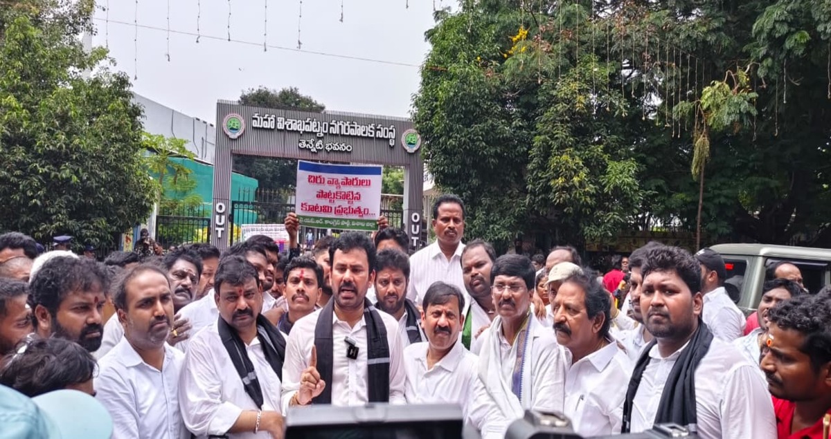YSRCP protests demolition of hawkers’ shops in Visakhapatnam