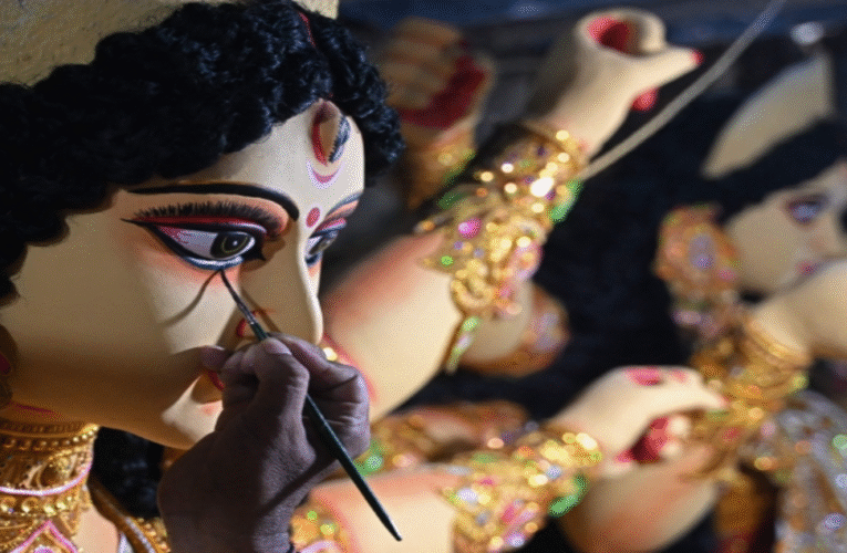 Kolkata Artisans Keep a Generational Tradition Alive in Visakhapatnam Ahead of Navaratri