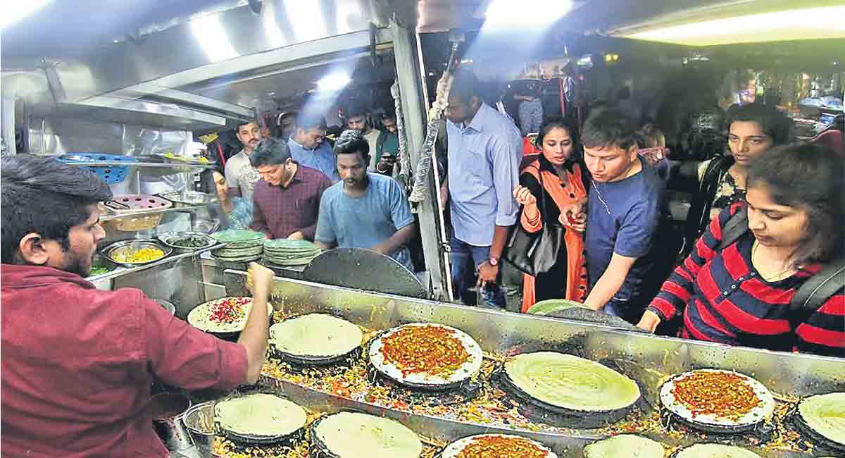 Street vendors urged to tap Lok Kalyan benefits