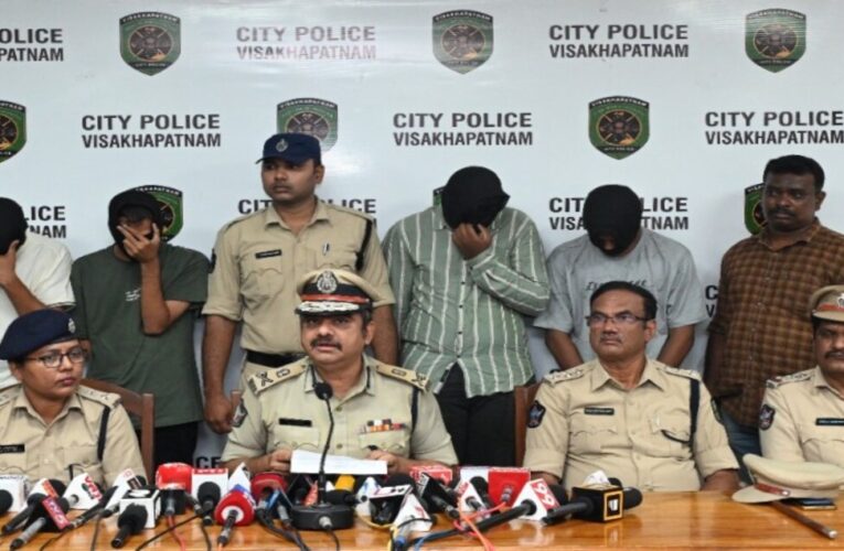 Man Robs His Own House to Repay Debts, Arrested Along with Friends