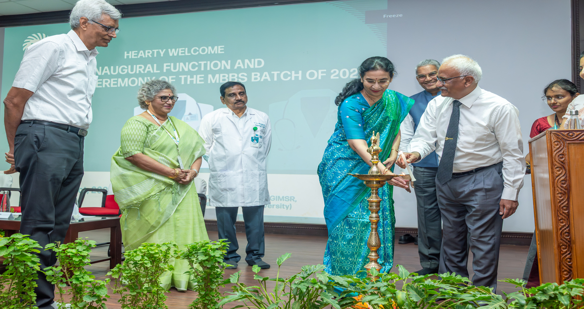 GIMSR Welcomes 2025 MBBS Batch at White Coat Ceremony