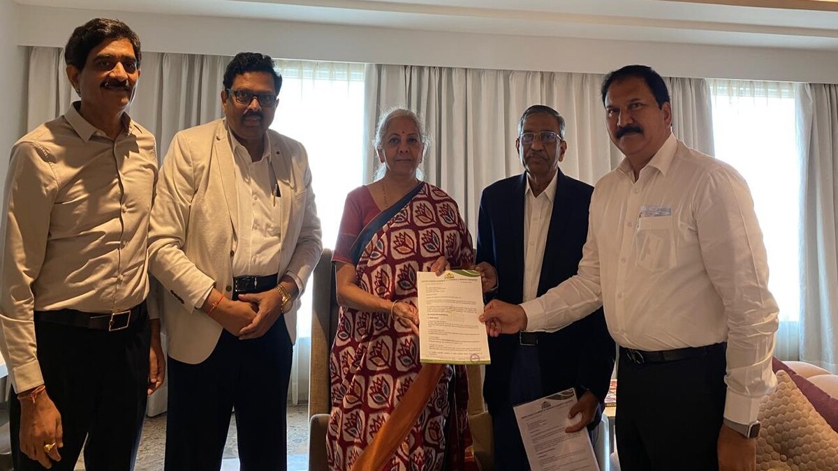 APCCI Presents Pre-Budget Proposals to Finance Minister