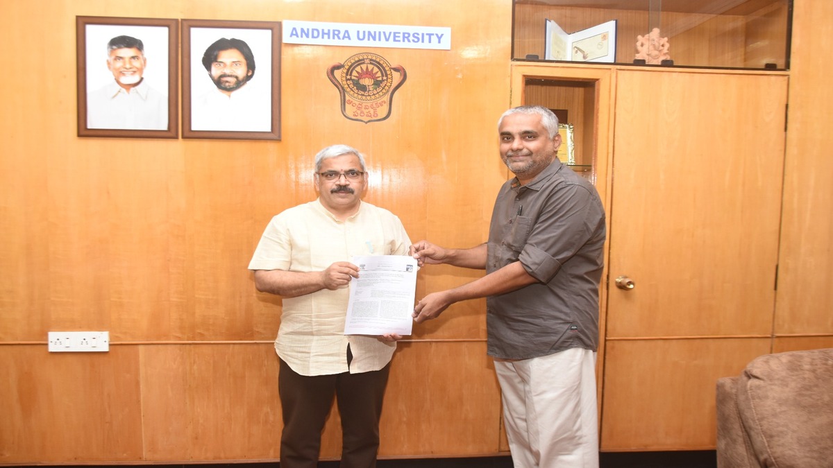 New Clue to How the Coronavirus Slips Past Current Vaccines