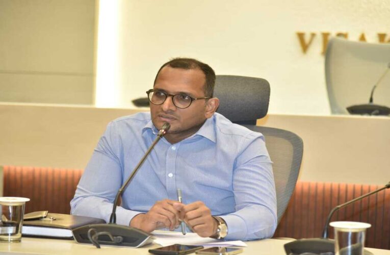 Collector warns of strict action over maternal deaths