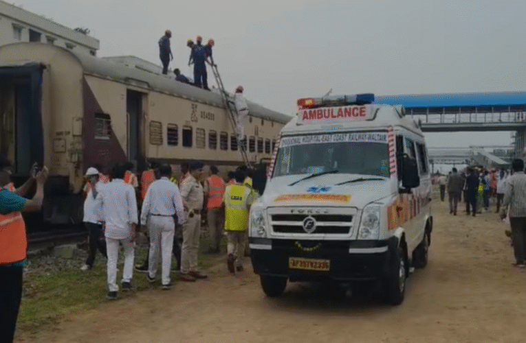 Waltair Division Conducts Real-Time Train Rescue Drill at Simhachalam Station