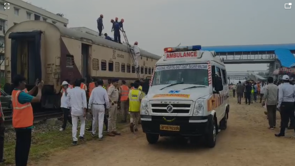 Waltair Division Conducts Real-Time Train Rescue Drill at Simhachalam Station