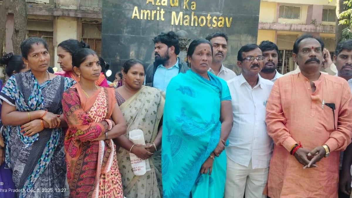 Families plead for release of Vizianagaram fishermen held in Bangladesh