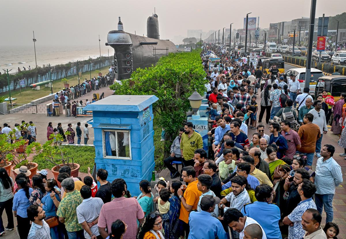 Tourist Rush Strains Visakhapatnam During Holidays