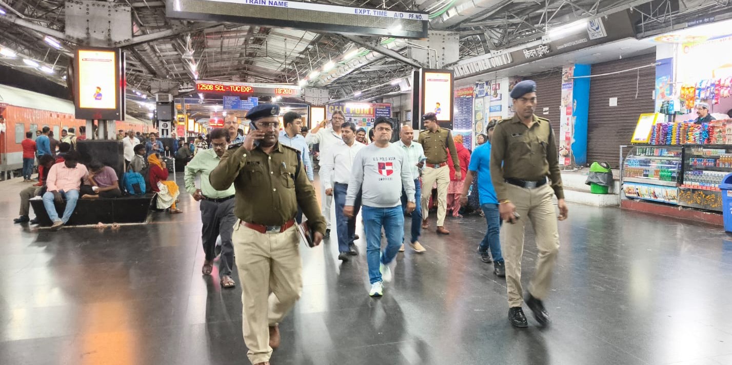 Waltair Division Tightens Crowd Management at Stations