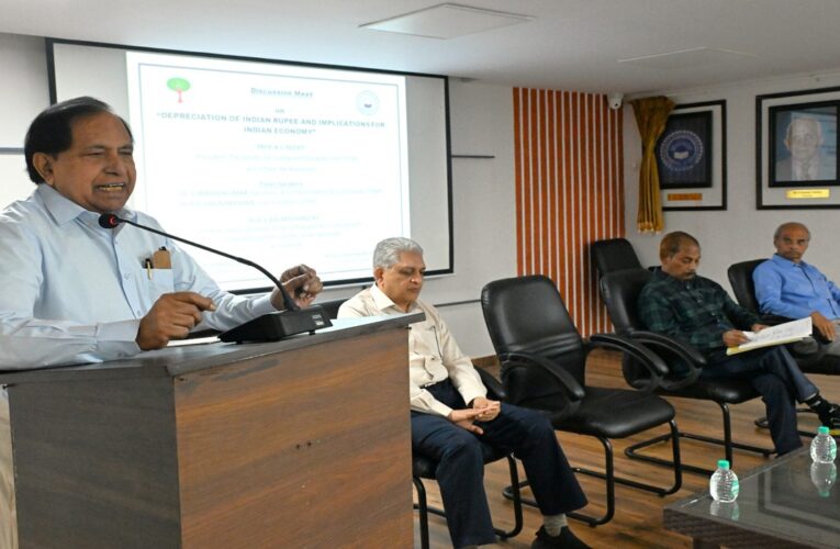 Rupee Faces Continued Pressure Amid Trade Gaps and Global Shifts, Experts Warn