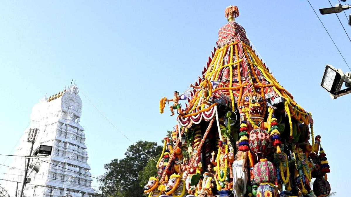 Rathotsavam marks penultimate Brahmotsavam day in Tirupati