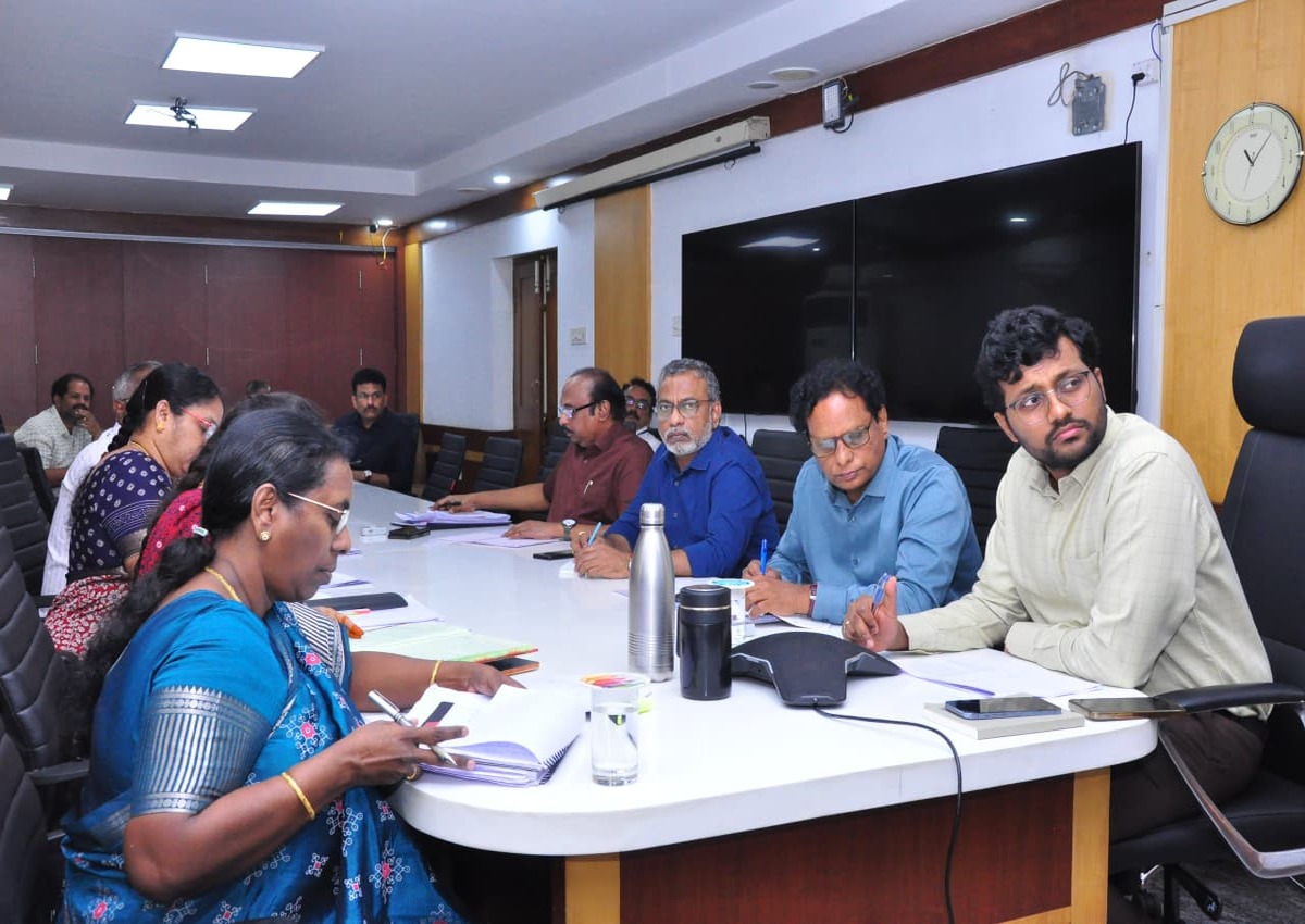 APEPDCL pushes WhatsApp, 1912 for quick complaint redressal