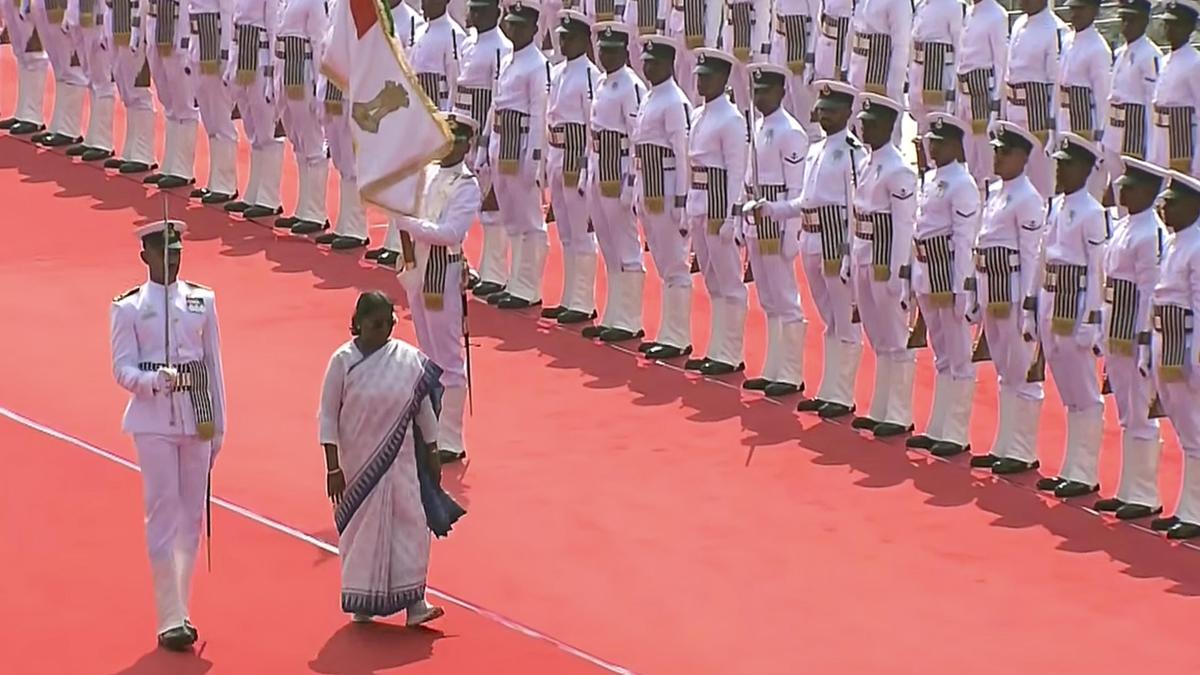 President Murmu Stresses Naval Cooperation at IFR