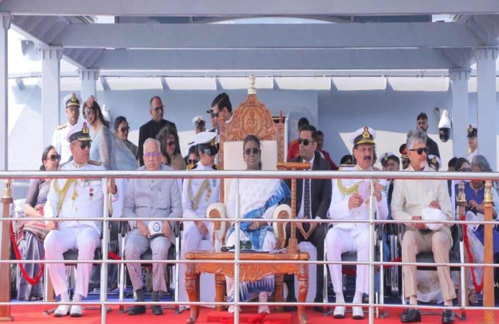 President Murmu Reviews IFR 2026 off Visakhapatnam