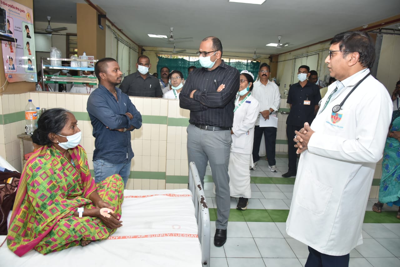 Collector conducts surprise inspection of govt. hospitals