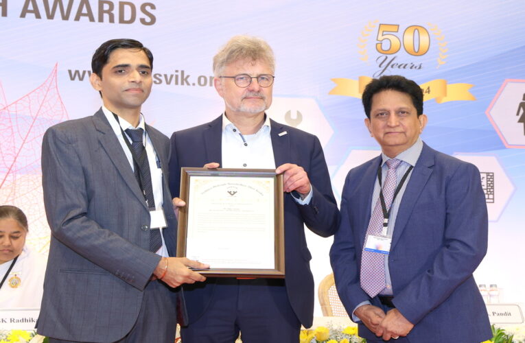 GITAM professor wins VASVIK award for antimicrobial research