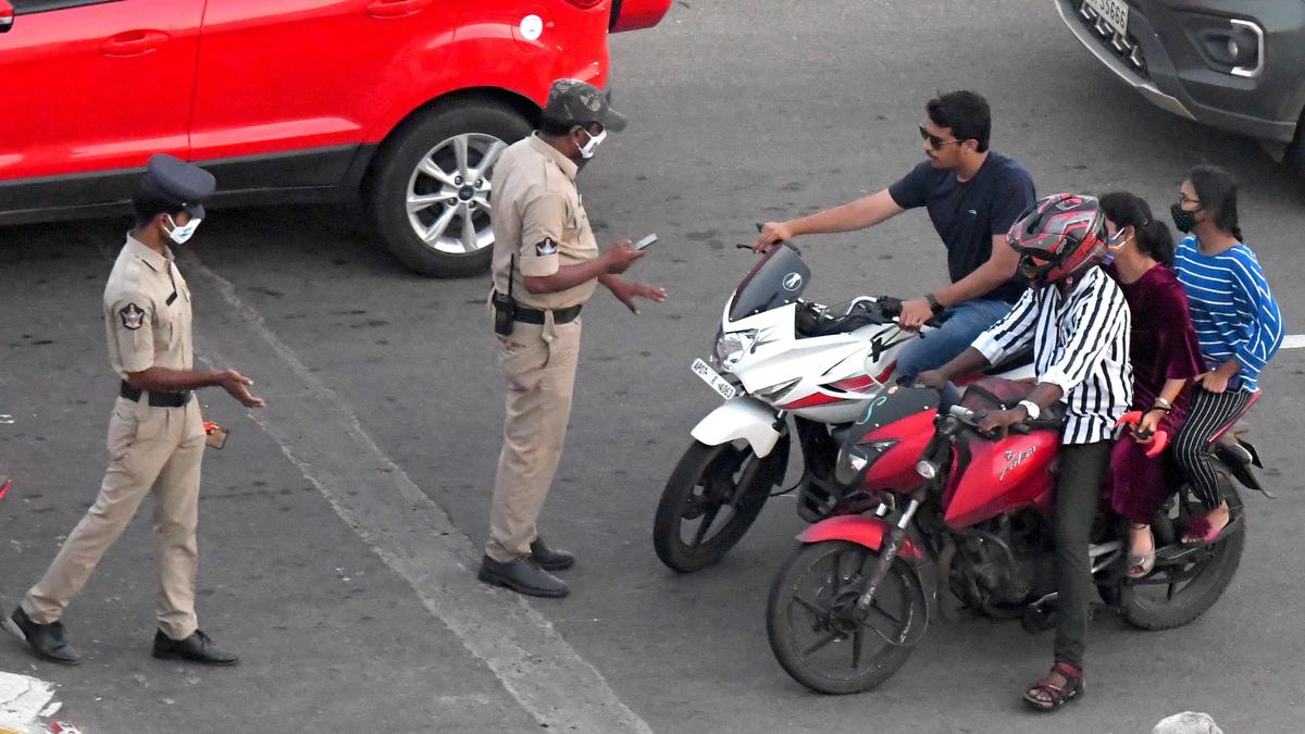 20,866 traffic violations booked in Vizag during nine-day drive