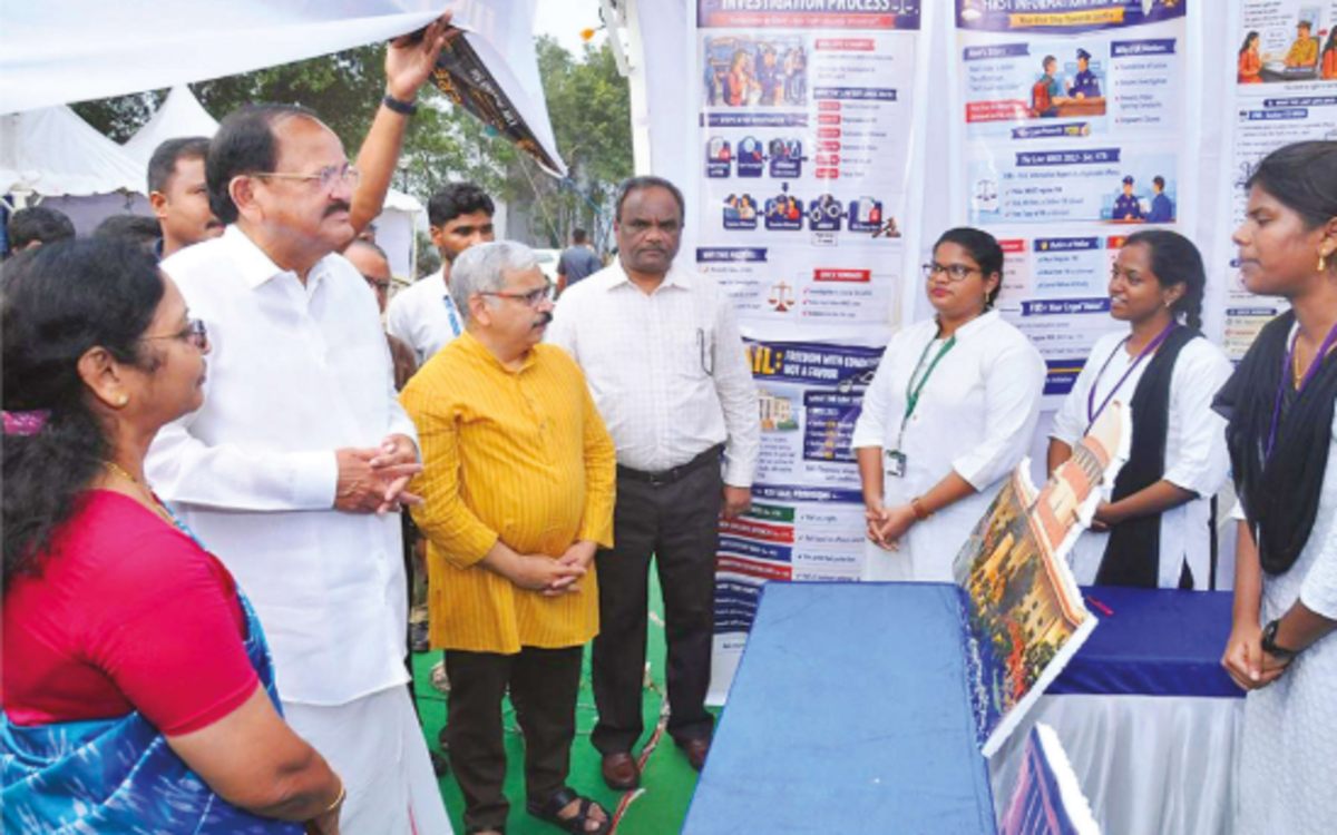 Venkaiah Naidu Calls for Tech-Savvy, Justice-Oriented Legal Fraternity