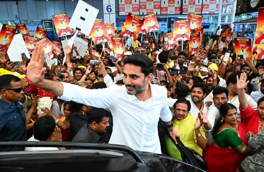 Lokesh accorded warm welcome in Vizag as TDP working president