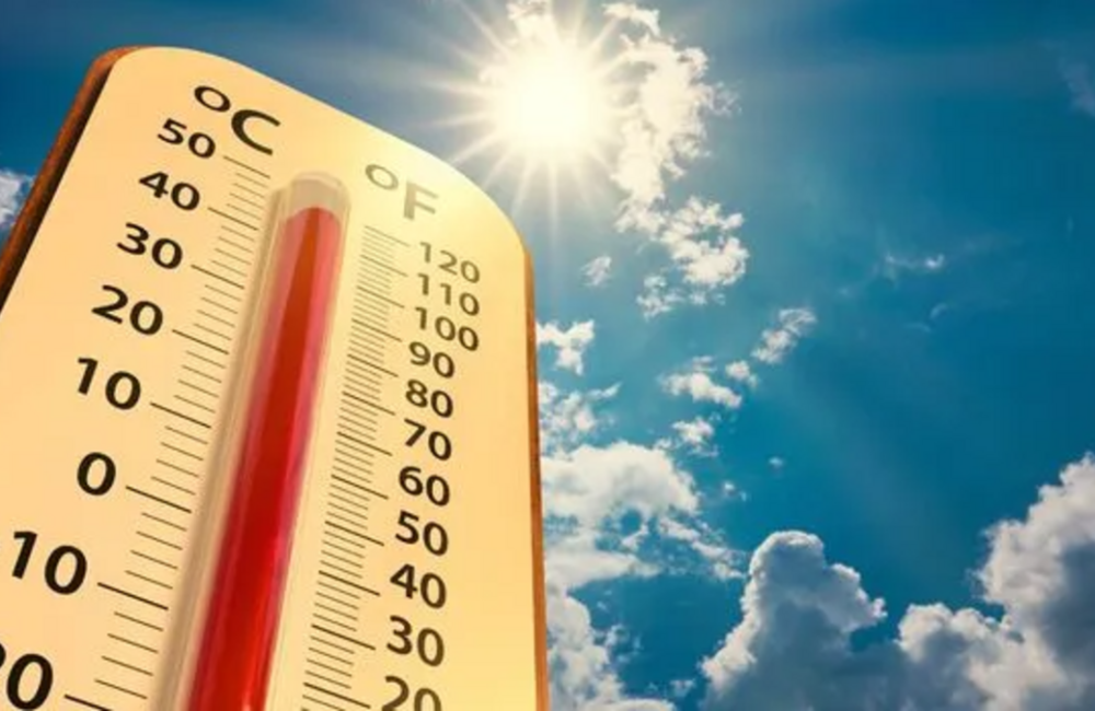 AP caught between heatwave and thunderstorms
