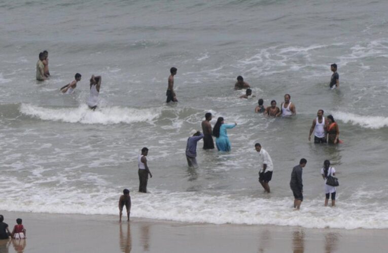 AU Study Identifies Deadly Rip Current Zones Along Vizag Coast