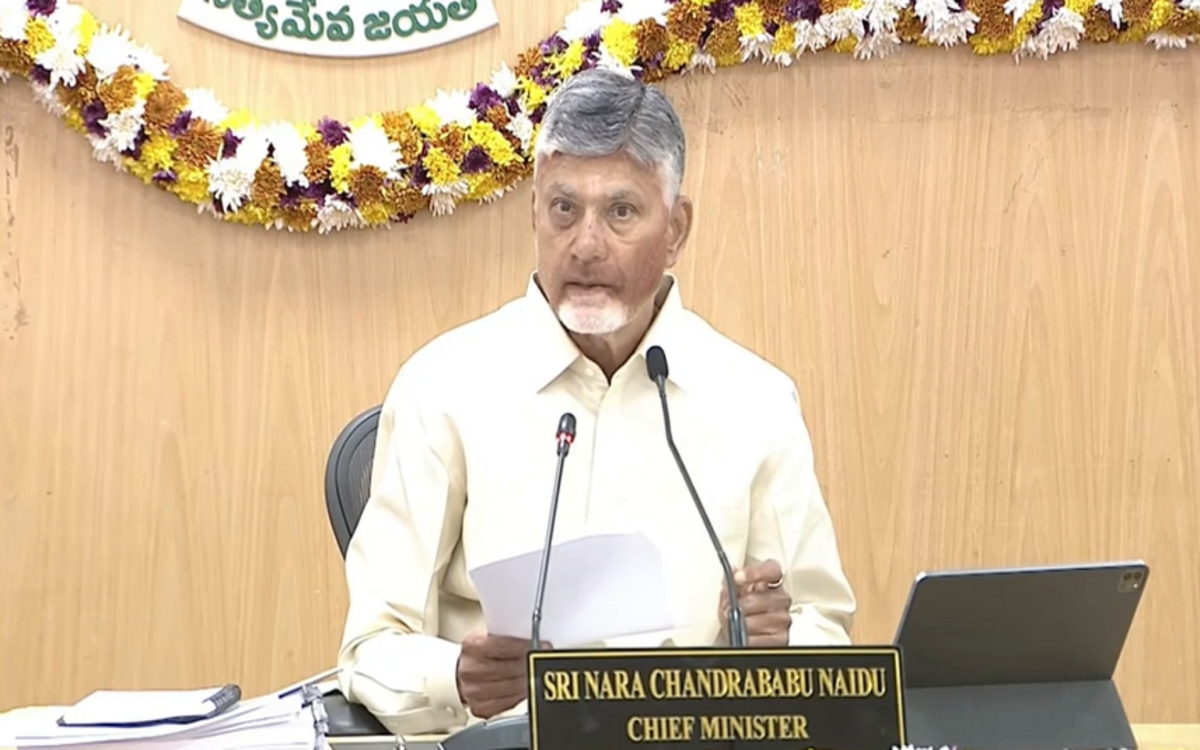Naidu sets 90% satisfaction target, urges collectors to lead innovation push