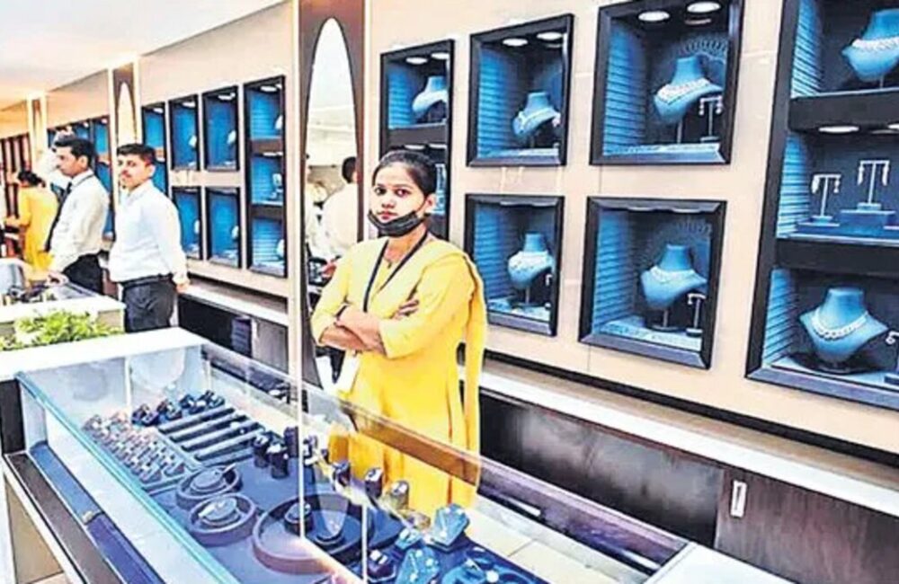Visakhapatnam Workers Seek ‘Right to Sit’ Amid Health Concerns