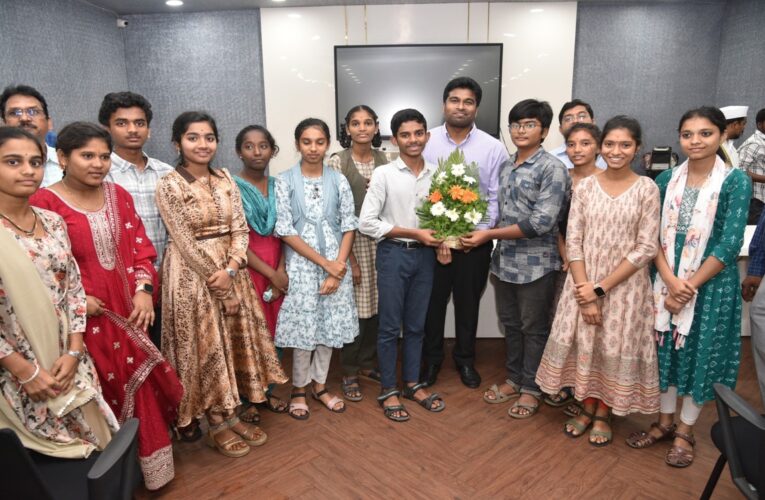 Top SSC scorers from govt schools felicitated in district