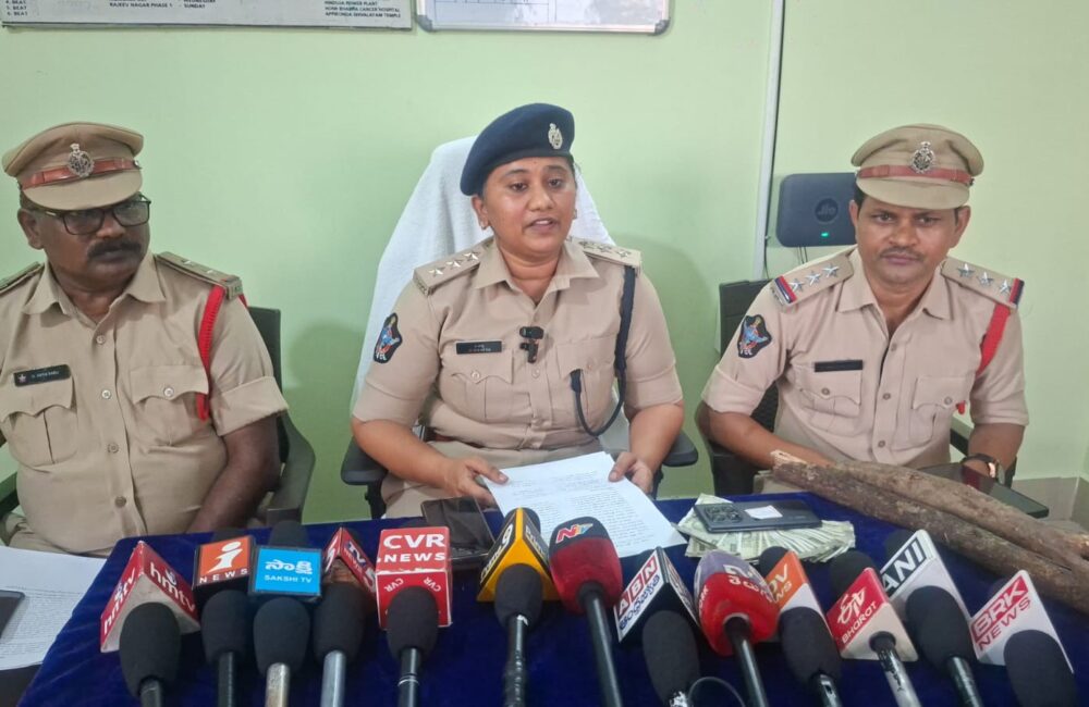 Two held in robbery case, juvenile detained
