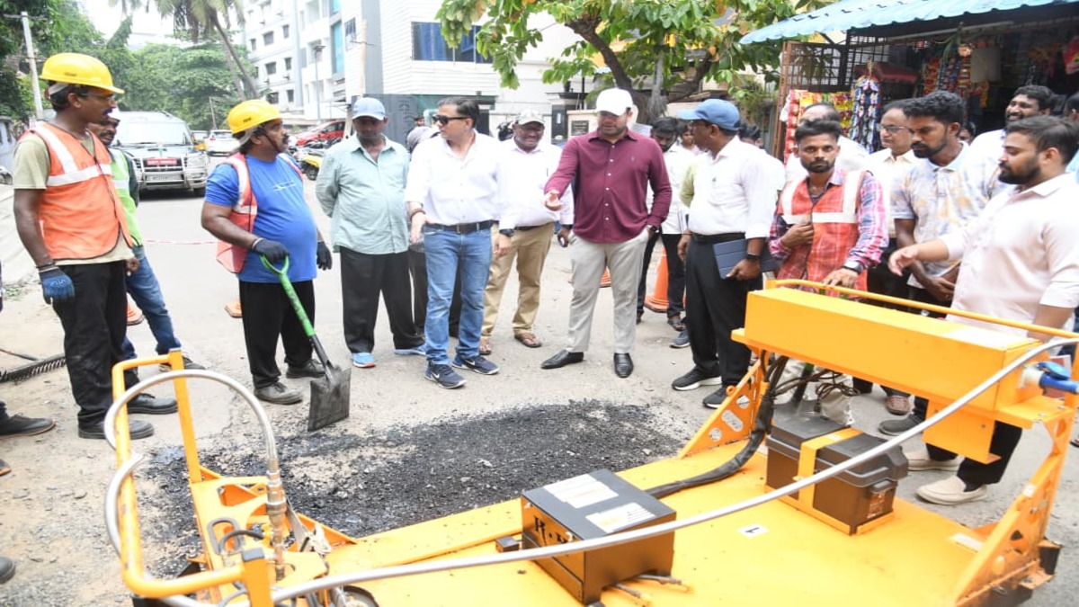 GVMC to procure ‘Pothole Busters’ for faster road repairs