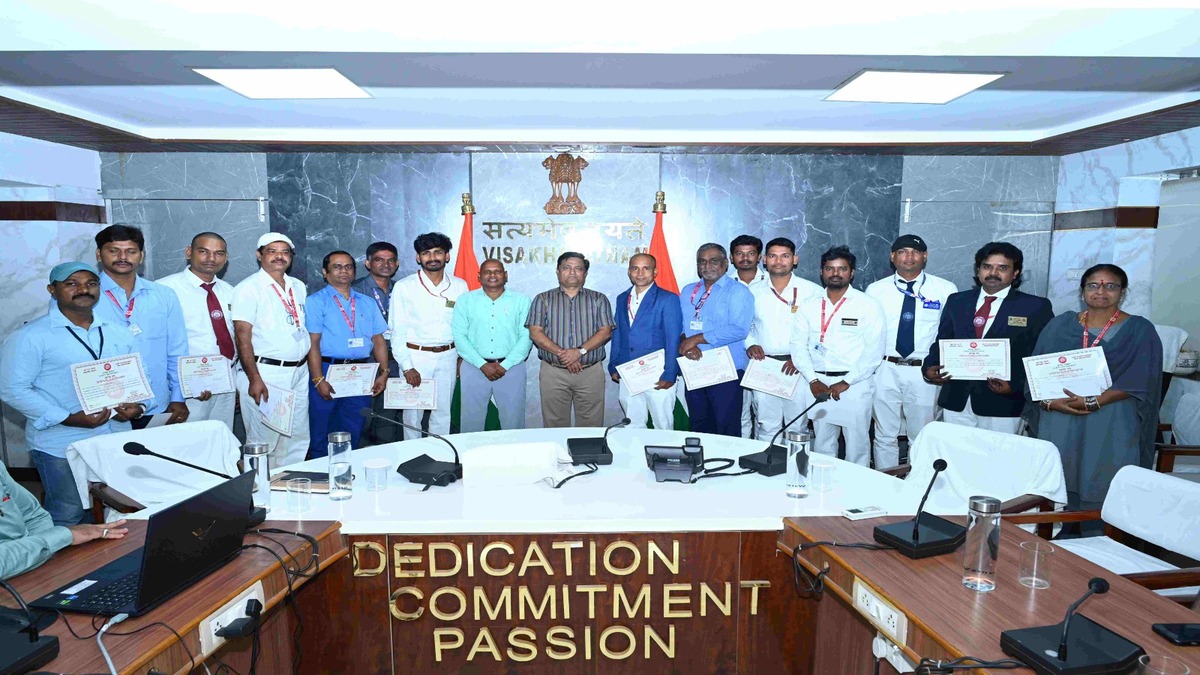 Waltair Division honours alert railway staff with Safety Awards
