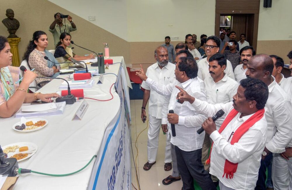 Bauxite mining allegations disrupt Anakapalli ZP meeting