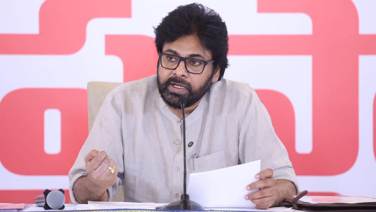 Pawan Kalyan cautions against divisive forces, stresses national unity