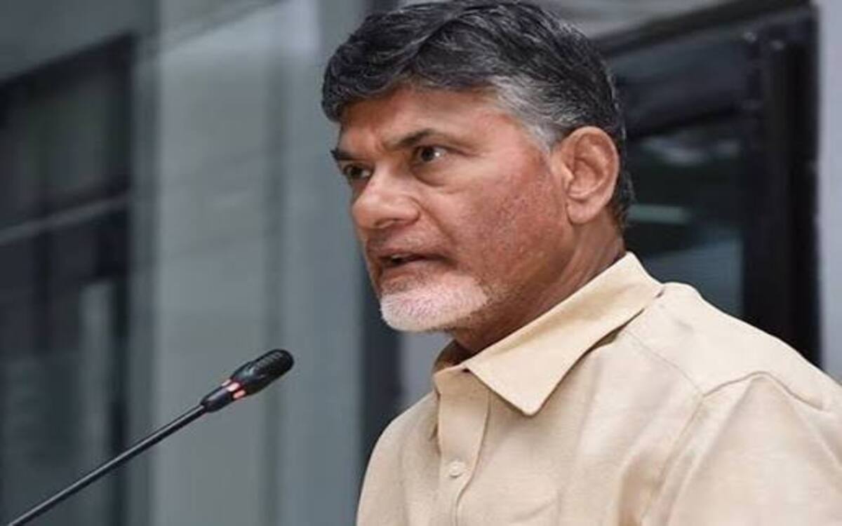 Naidu orders simplified public services, WhatsApp-based grievance system