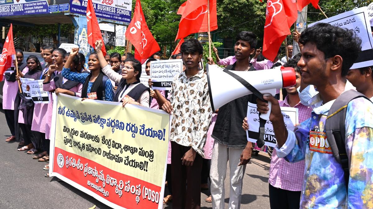 PDSO seeks scrapping of NEET, other entrance exams; holds protest in Visakhapatnam