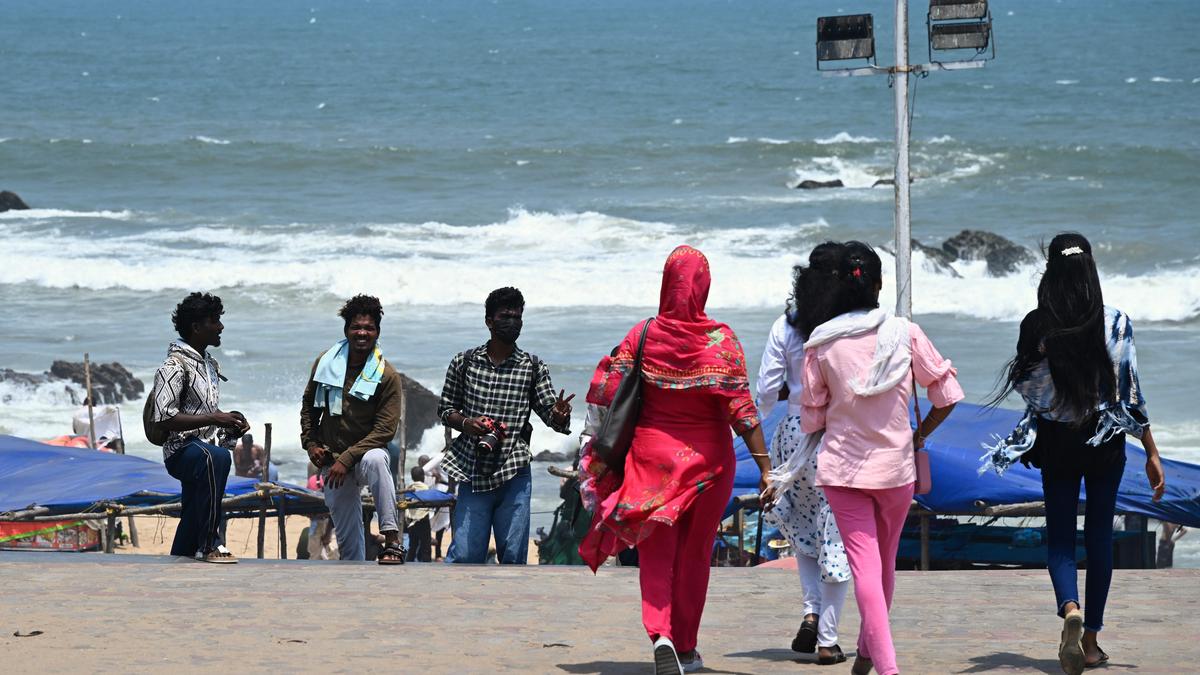Police caution RK Beach photographers over tourist complaints