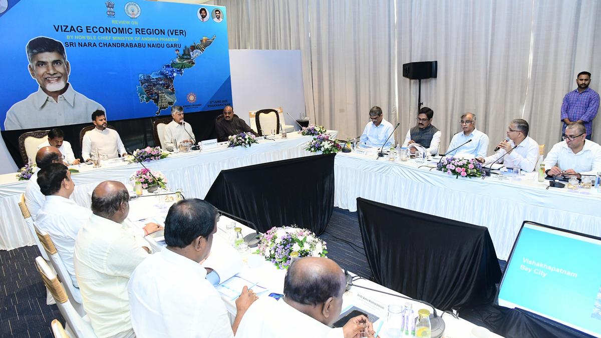 Naidu pushes plan to develop Visakhapatnam as ‘Bay City’