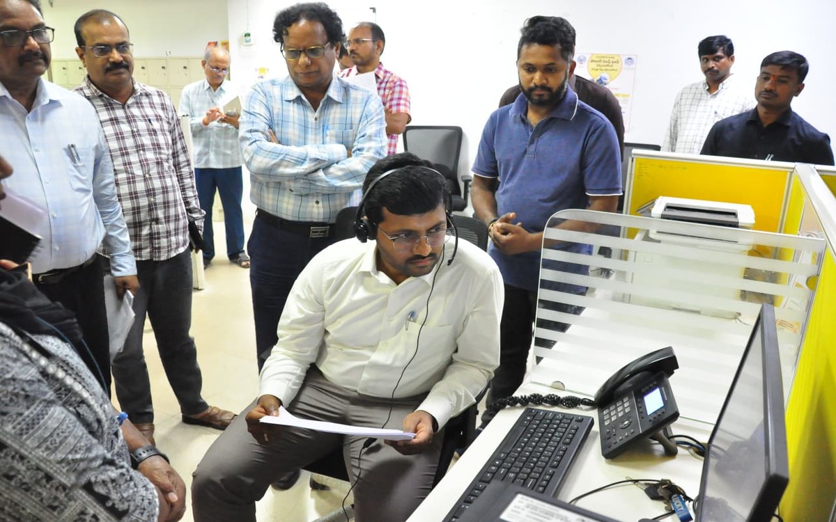 APEPDCL CMD reviews grievance redressal mechanism at call centre