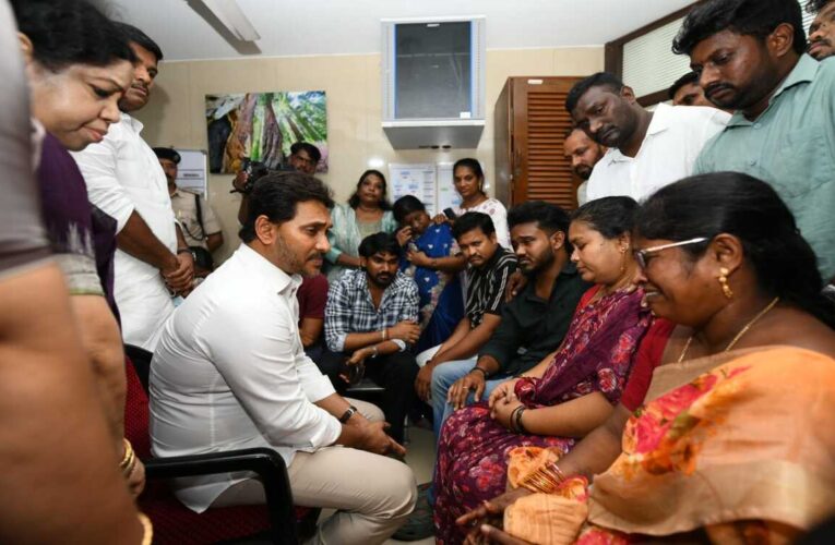 Jagan Demands ₹1 Crore Compensation for Vizag Steel Plant Victims
