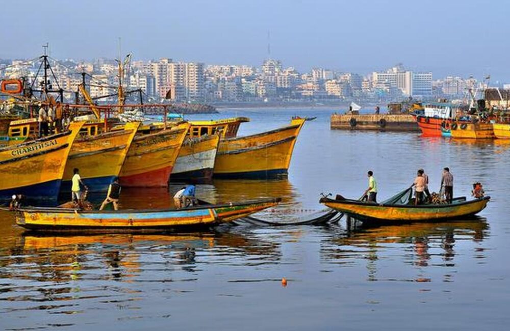Most AP fishermen keep transponders switched off, officials concerned