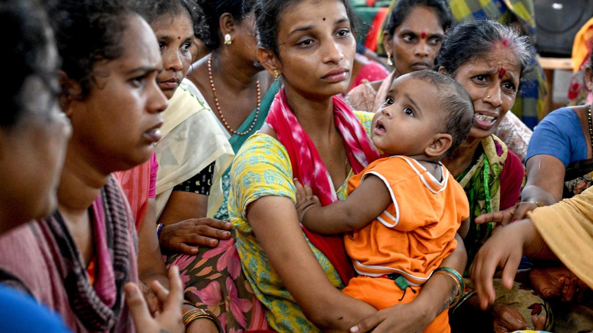 Govt assures aid to missing fishermen's families