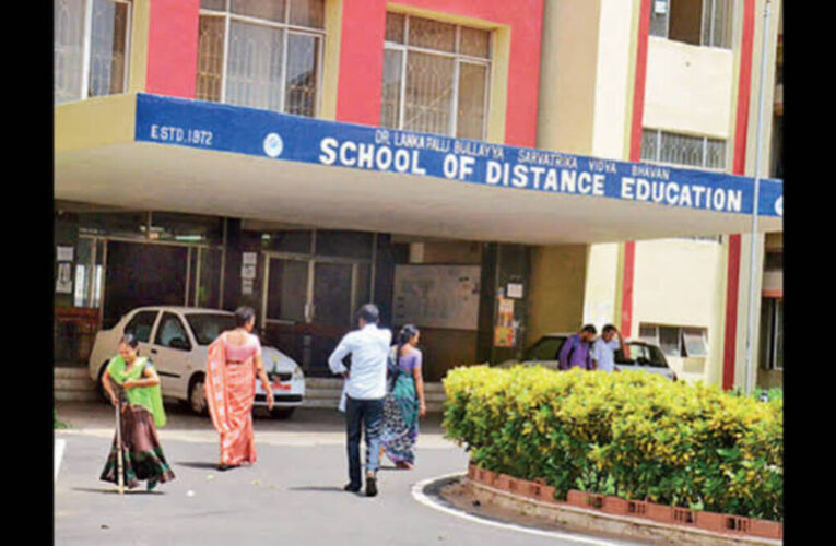 Mass Copying Allegations Haunt AU CDE Exams