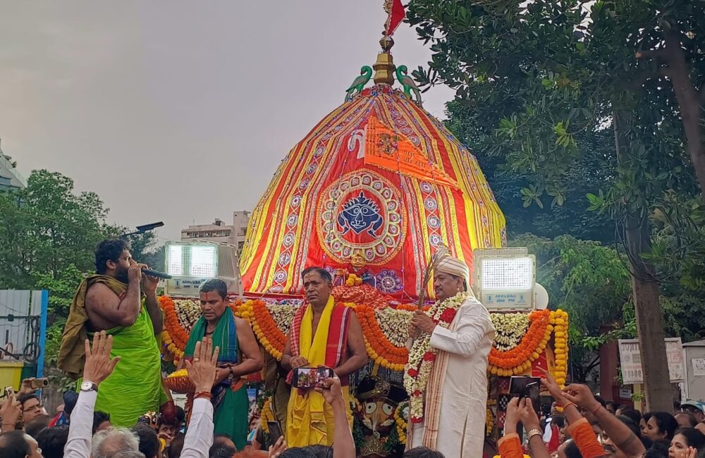 Religious fervour marks beginning of Rath Yatra by USS