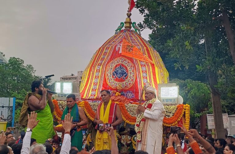 Religious fervour marks beginning of Rath Yatra by USS