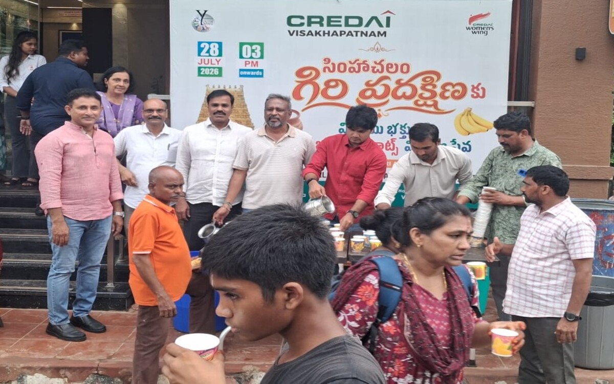 CREDAI Visakhapatnam extends aid to Giripradakshana devotees