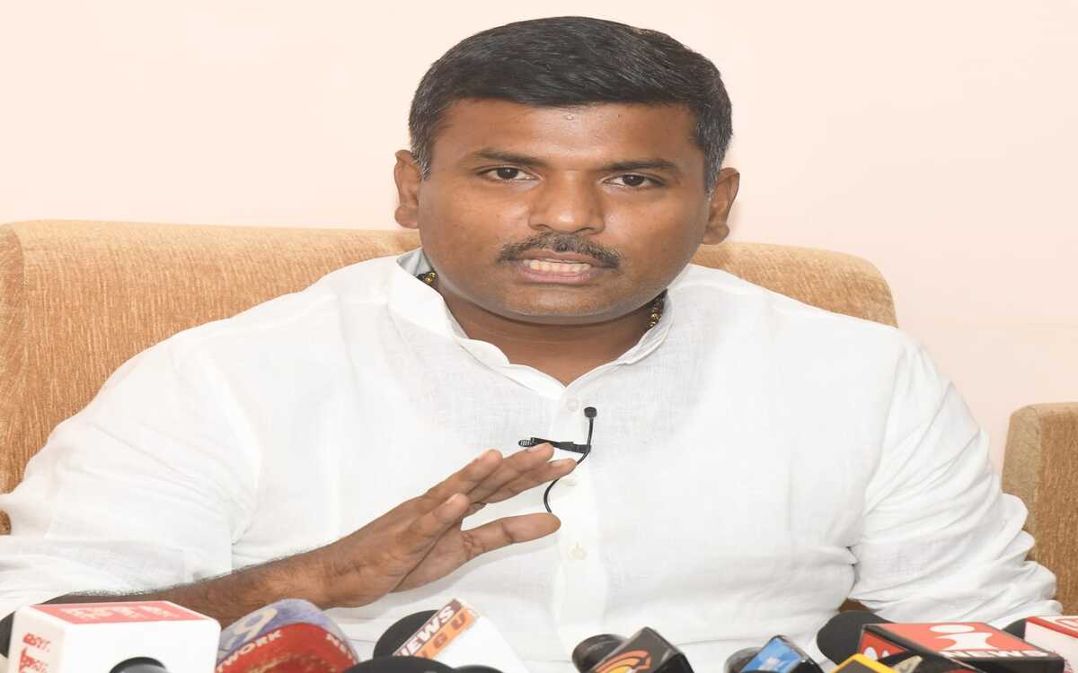 YSRCP criticises Andhra Pradesh government's industrial policy, governance