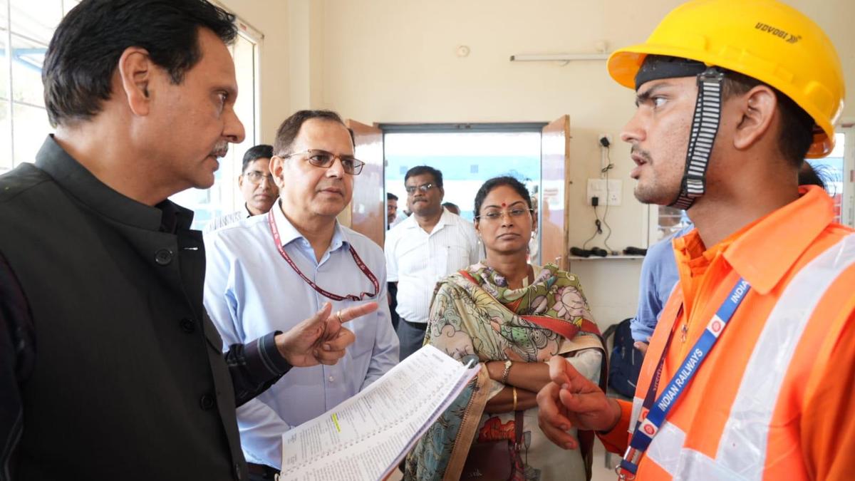 SCoR GM reviews safety, Pushkarams preparedness during 3,500-km inspection